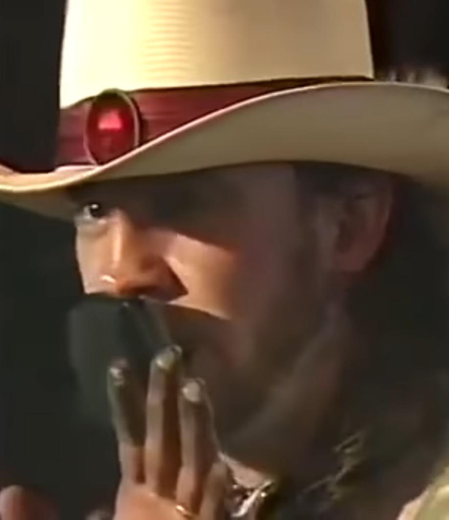 rabidrobot42's tweet photo. Stevie Ray Vaughan    (Oct 3, 1954 – Aug 27, 1990) https://t.co/vNA0Gtx3cM
