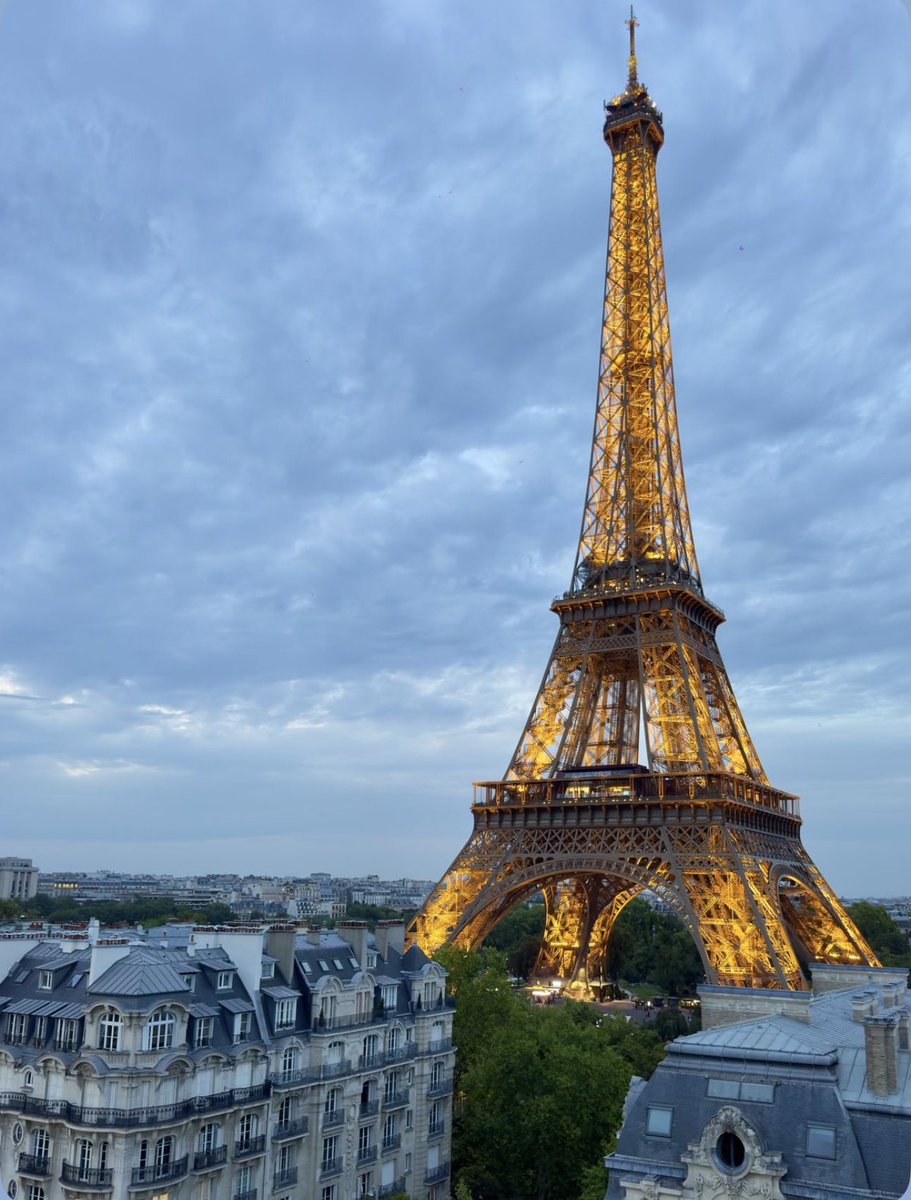 W0rld2026's tweet photo. Paris, France 🇫🇷 https://t.co/3E0ah54jHH