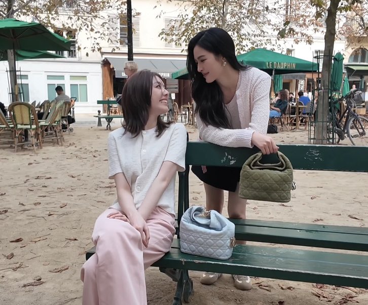 elaikwong's tweet photo. The look of love. 

#LinglingKwong #OrmKornnaphat #LingOrmDiorSummer27 #LingOrm #Dior #DiorSummer27 #PFW https://t.co/sIkFli4AKC