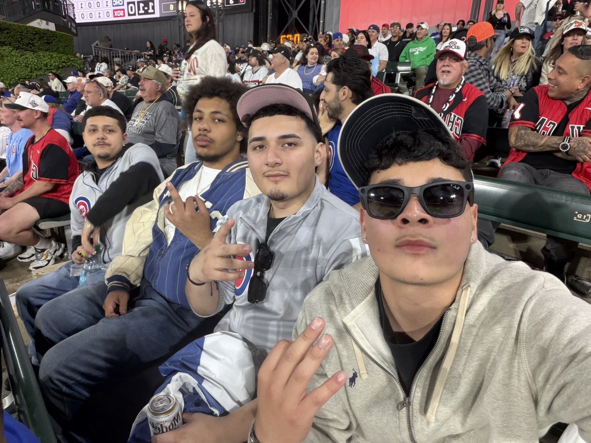 JujuTooFly's tweet photo. cub szn is over but I’m overly mogging https://t.co/9kA2bCoslo