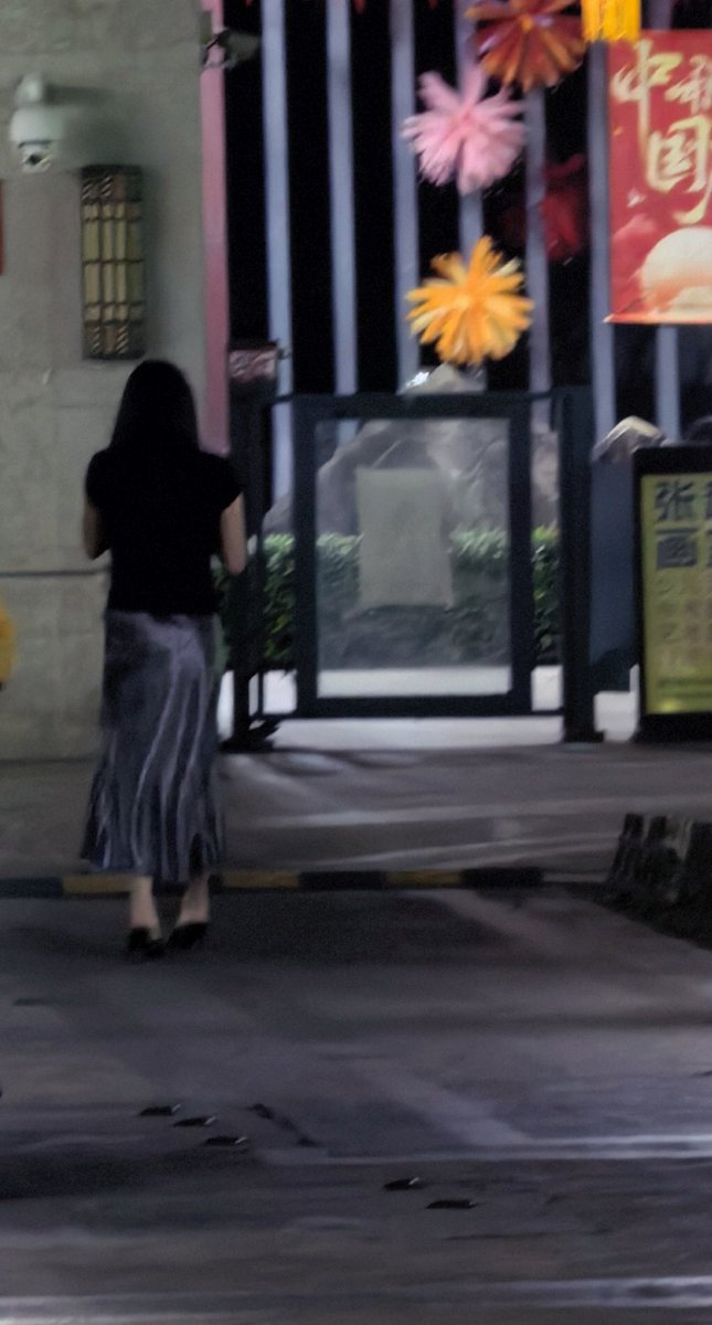 EdiconL's tweet photo. #扫楼打胶  ＃打胶 #扫楼
小少妇身材真好 https://t.co/G3N5J71WiS