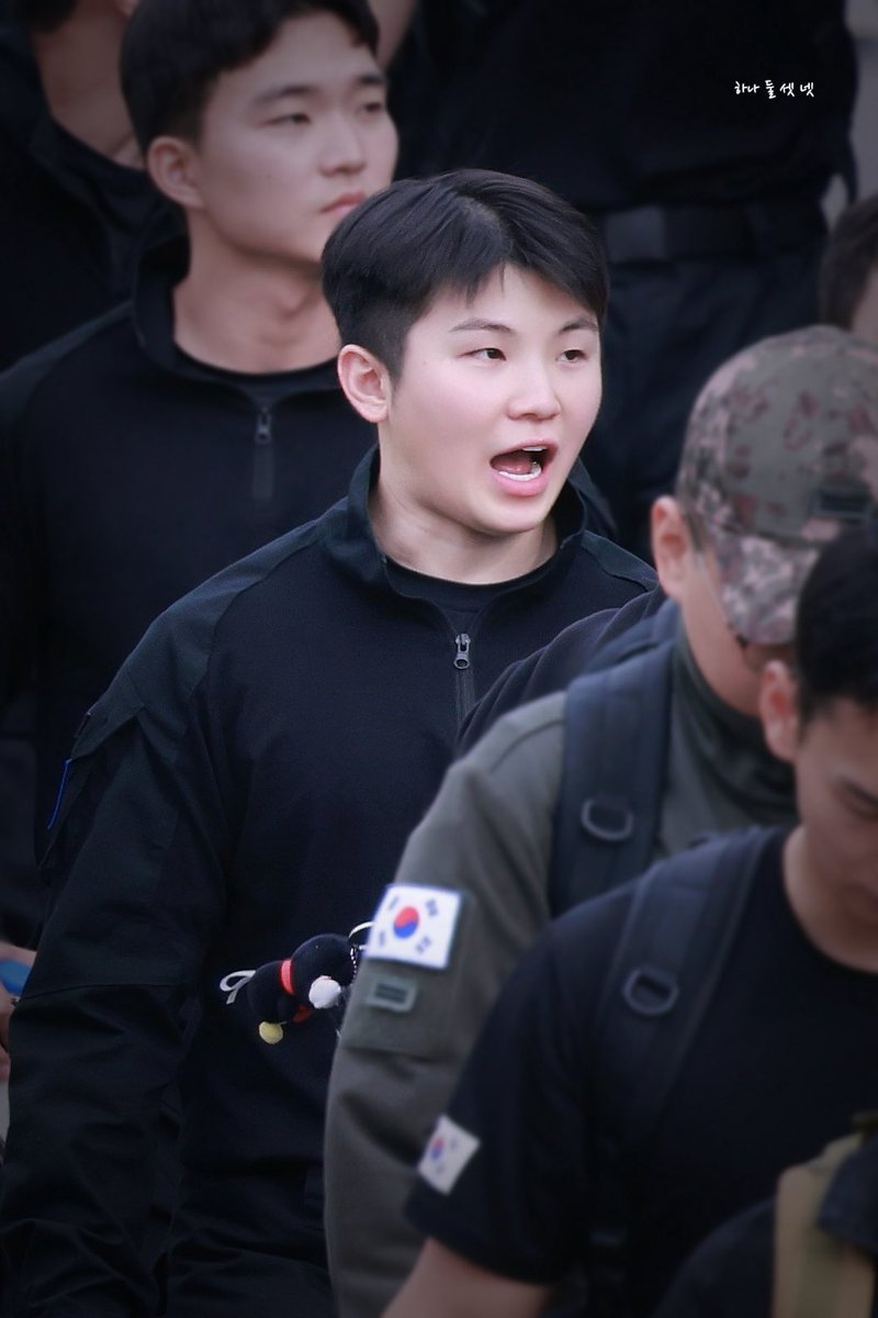 seventeen_1234_'s tweet photo. #세븐틴 #우지 
#이지훈 #seventeen 
#woozi #李知勋 #ウジ

261003 계룡군문화축제 https://t.co/ES8a44fzIC