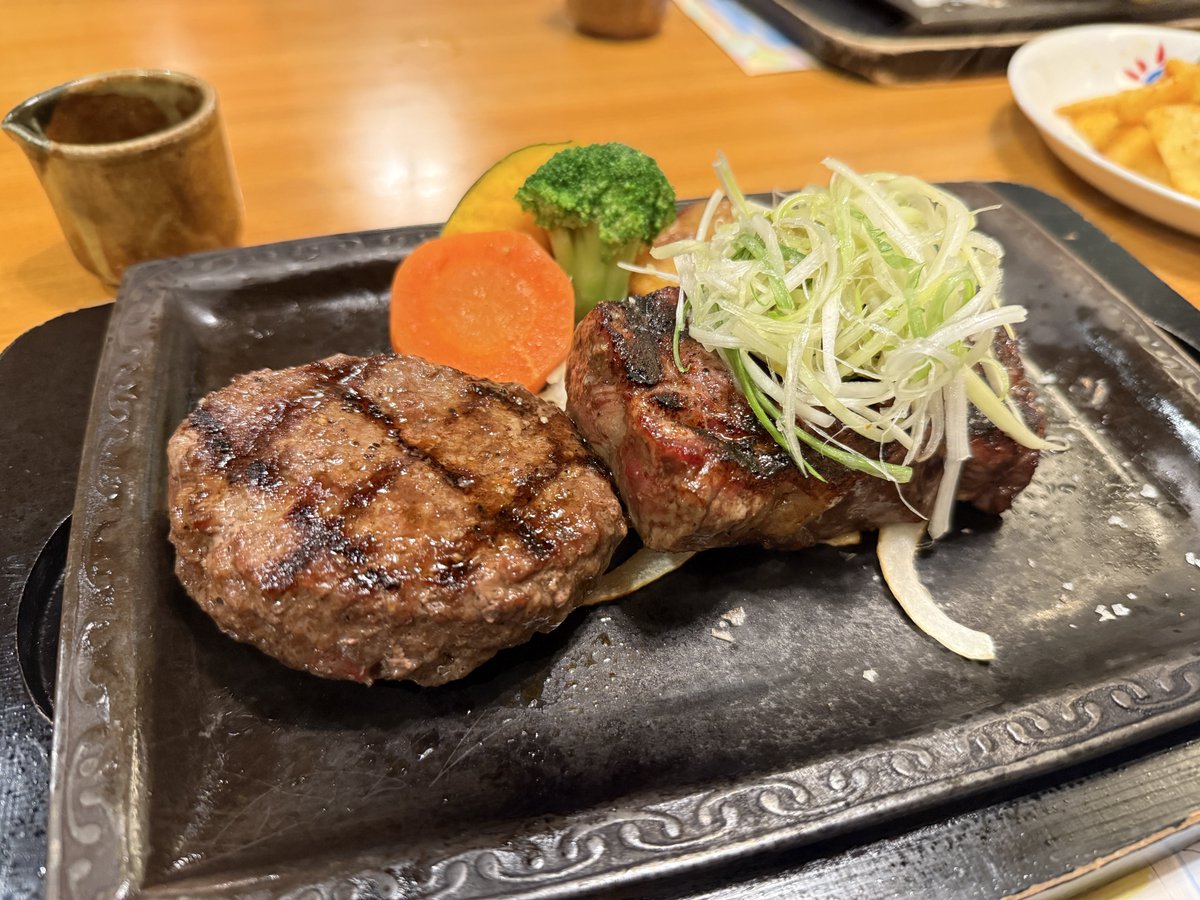 mina_pool's tweet photo. 最近はもはや写真すらない ʕᨦ https://t.co/Oi2zJF1FaT