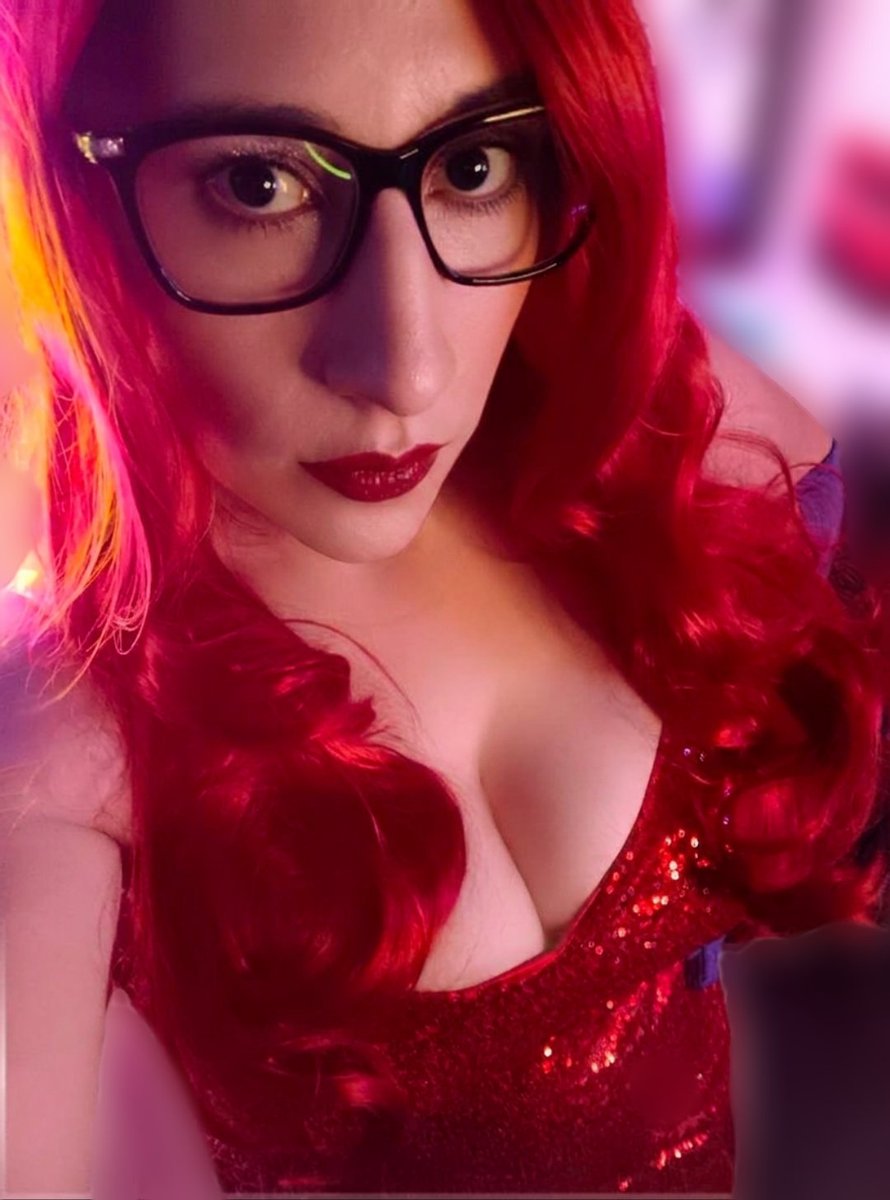 ChrissyCosplay_'s tweet photo. Jessica Rabbit 🫣oh my 🤭 https://t.co/ORK06pBts5