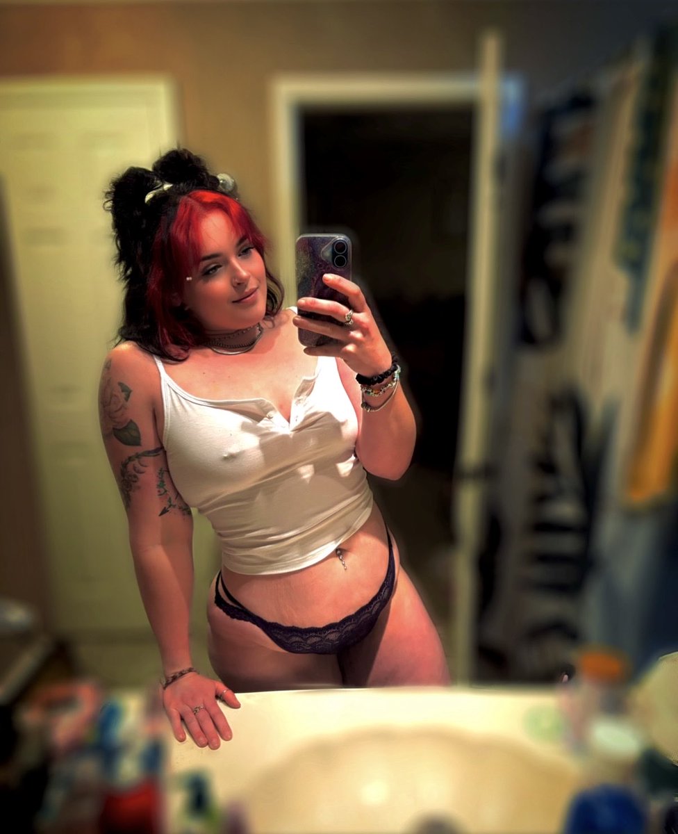 Blu_canoe's tweet photo. Who’s up? 🥺 dm me? My first response is free. 

#goodgirl #girlongirl #slut #footseller 
#contentforsell #horny #pussy 
#thick #thickgirls #footfetısh https://t.co/WWmdFyRf7e