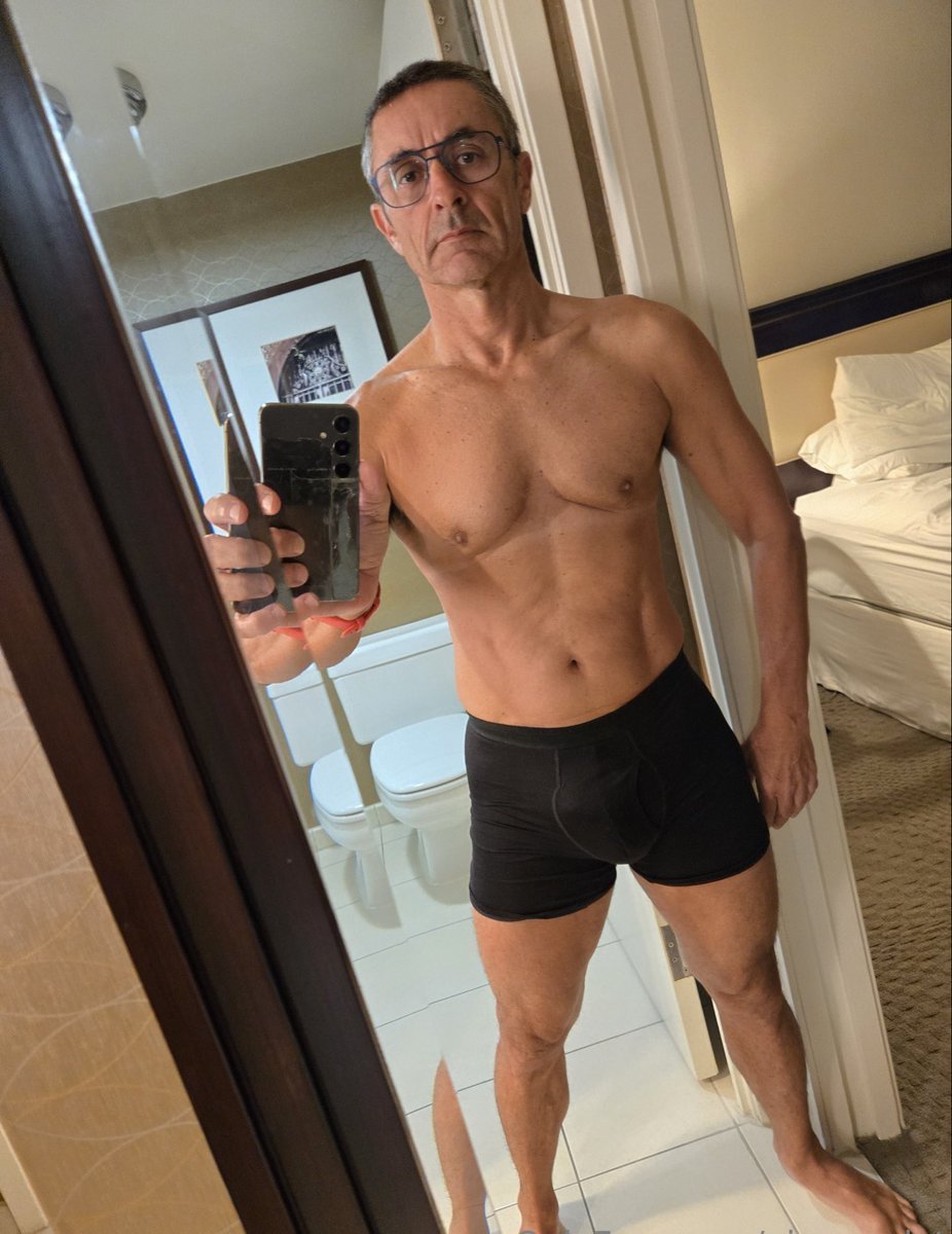 Narendr46058432's tweet photo. feeling sexier wearing black👿👿

#nicorondet https://t.co/JulbpJ3hoy