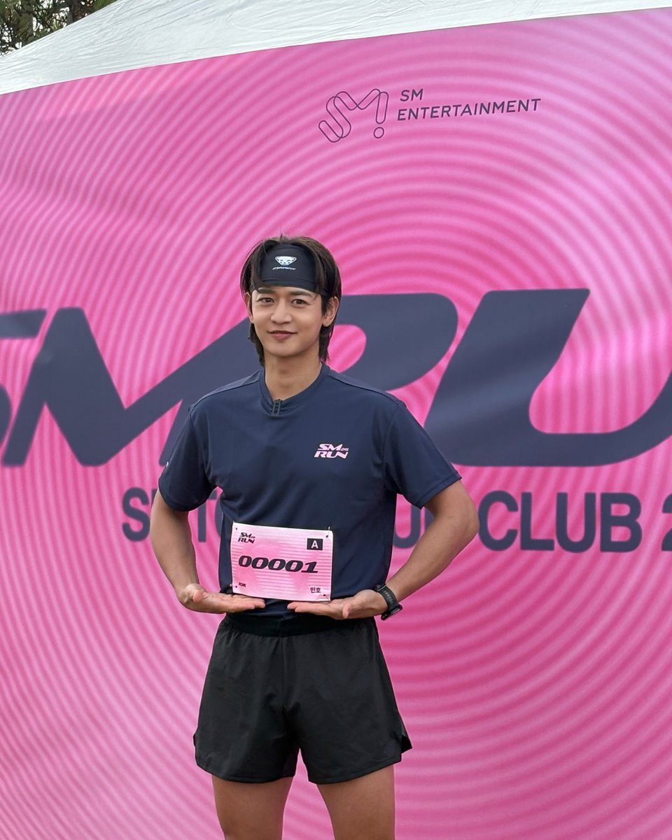 SHINee's tweet photo. 모두에게 큰 박수를🔥.

#MINHO #민호
#SHINee #샤이니 
#SMTOWNRUNCLUB https://t.co/yT0K21qs6s