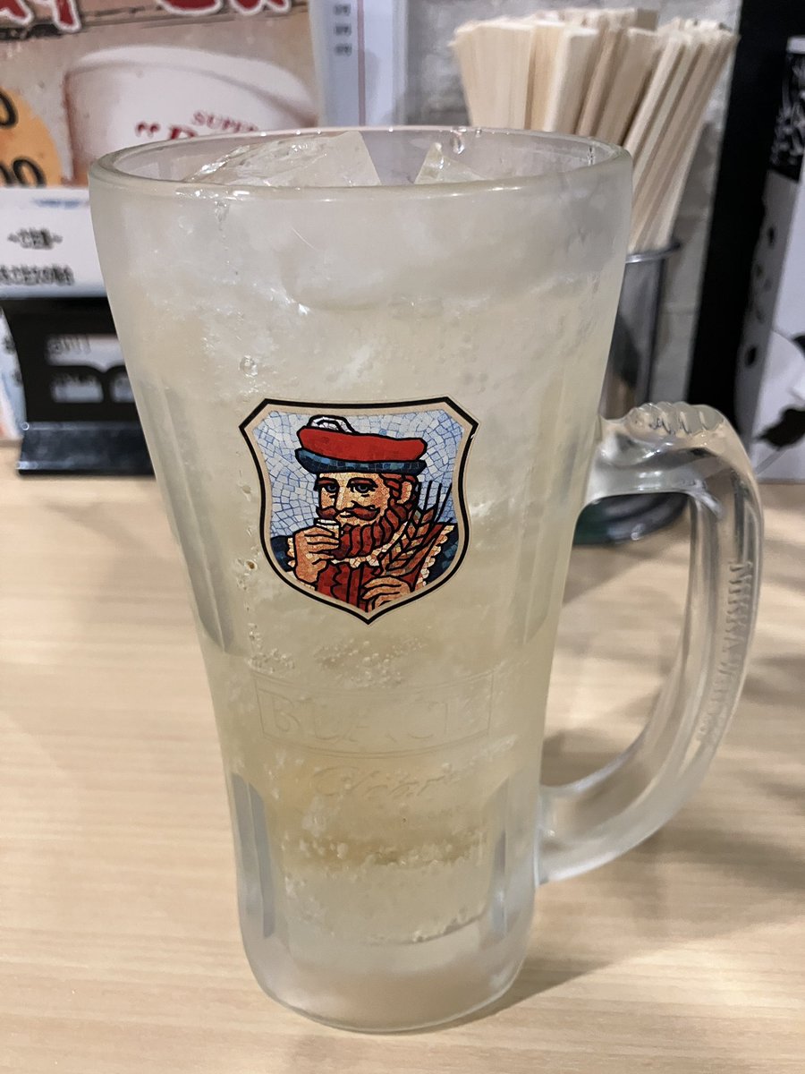 hageratta123's tweet photo. 時代はスロットでは無く酒やな🤔

呑まなやってられへん😡
昨日久々にイラッとする事あった😎 https://t.co/ADmJyscIlY