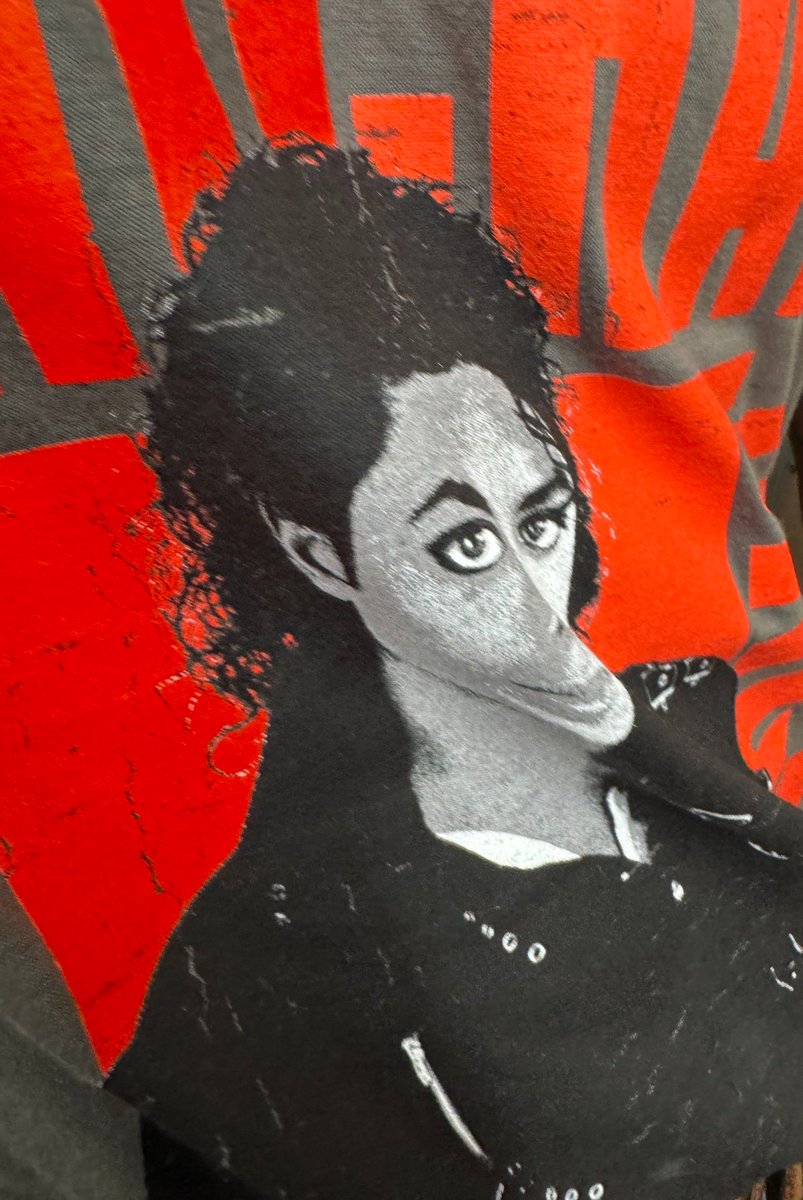 hiroyangu28's tweet photo. マイケルTシャツ初下ろし！
色んな表情を見せてくれるMichael jackson！ https://t.co/QEOco9hmtg