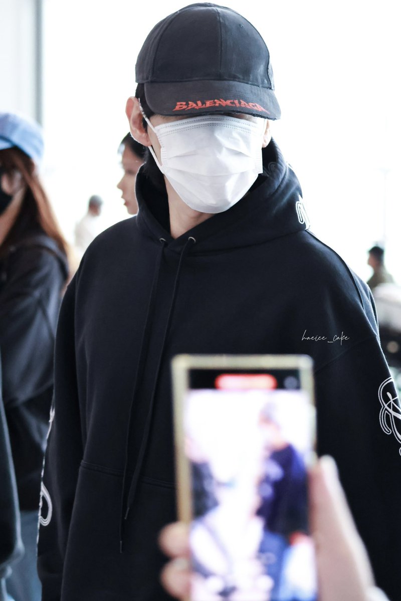 haeiee_cake's tweet photo. 261003 ICN 출발

#은혁 #EUNHYUK https://t.co/4h9ASiuy5a