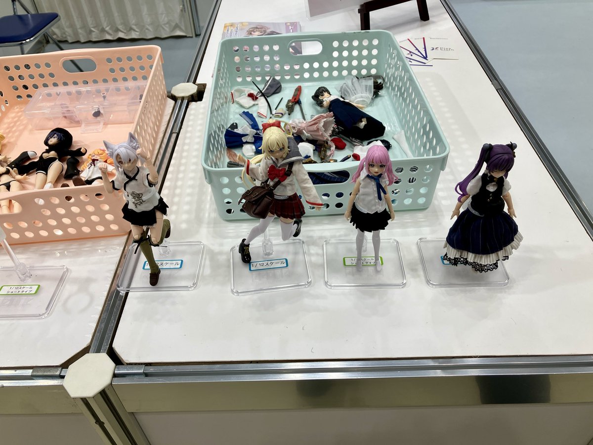 hobby_azone's tweet photo. 全日本模型ホビーショーのアゾンブースには、「プラスクロス」やアゾンオリジナルドールに実際にさわって遊べる試遊コーナーを設けております。知識豊富なアゾンスタッフが対応いたしますので、お気軽にいらしてください!
#azone #アゾン #PlasCloth #プラスクロス #全日本模型ホビーショー https://t.co/oTD0pPomaT