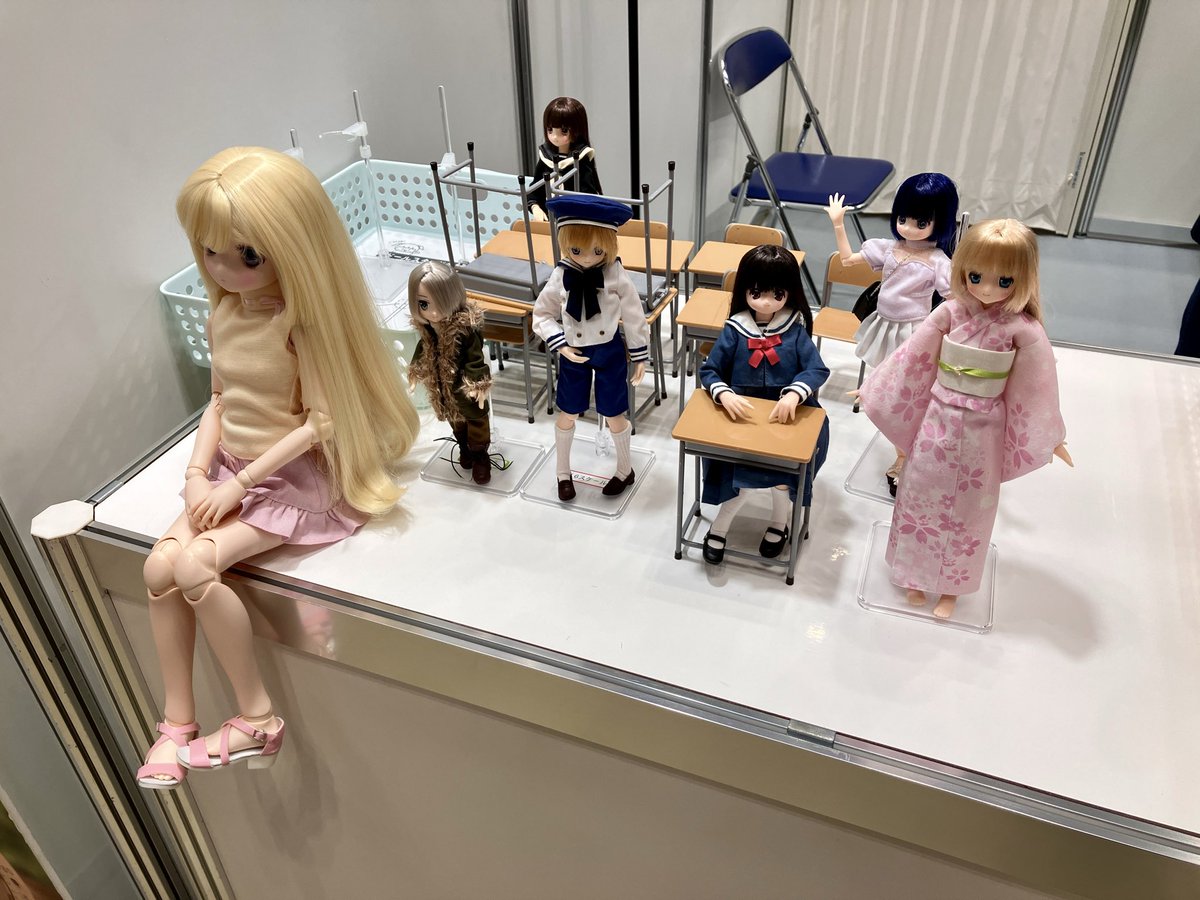 hobby_azone's tweet photo. 全日本模型ホビーショーのアゾンブースには、「プラスクロス」やアゾンオリジナルドールに実際にさわって遊べる試遊コーナーを設けております。知識豊富なアゾンスタッフが対応いたしますので、お気軽にいらしてください!
#azone #アゾン #PlasCloth #プラスクロス #全日本模型ホビーショー https://t.co/oTD0pPomaT