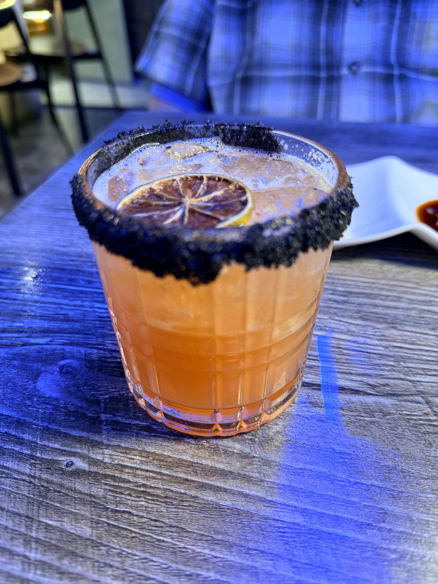 Artemis11494's tweet photo. Had a 15 course chef's Omakese dinner and it was so amazing...the mixologist was a little heavy handed on the black rim salt tho lol...#Goodtimes #epicurious https://t.co/3eaRIVqDST