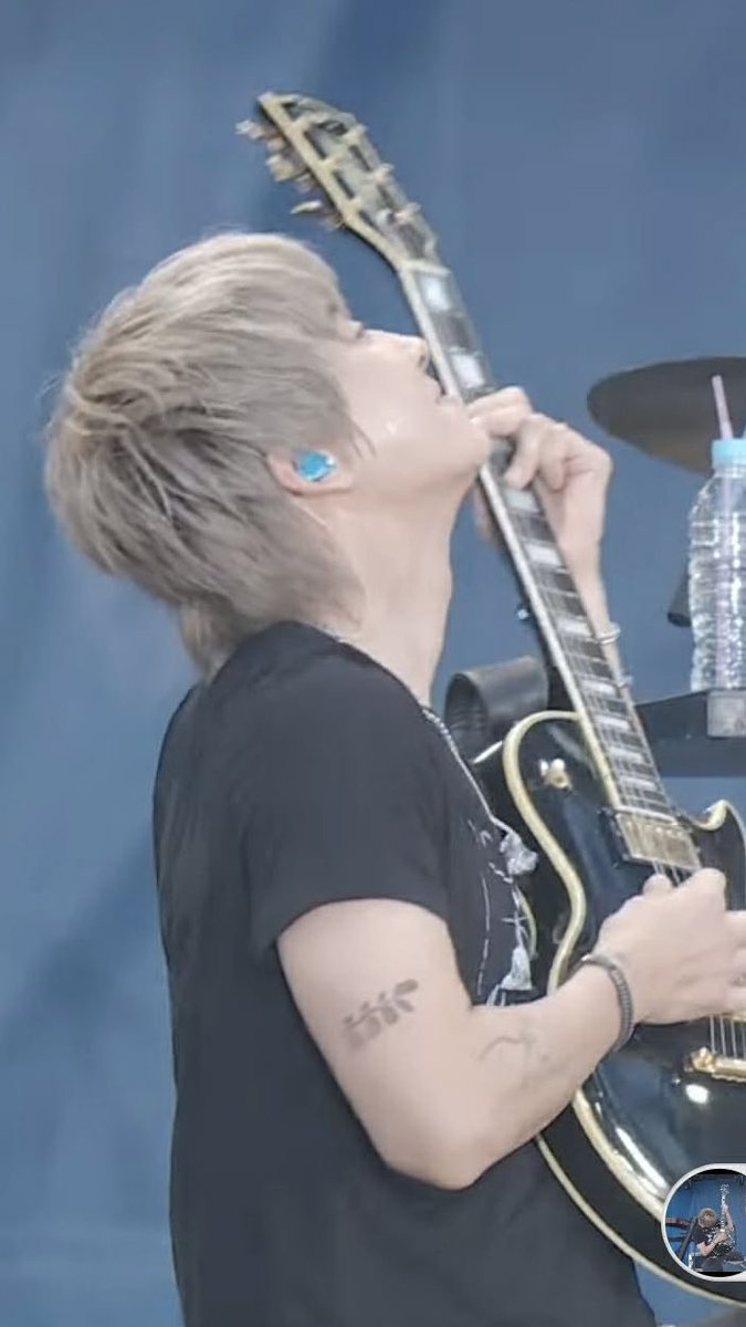 cherryyyeolie's tweet photo. He’s been planning this tattoo for 2 years😭😭 back then, he’s already decided the placement but not sure what to put yet🥹 https://t.co/yIVY0FdV1J