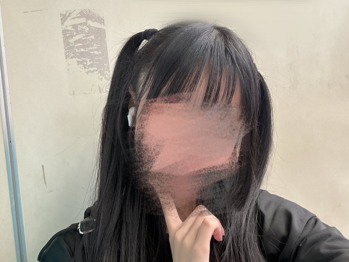 Letty_428_'s tweet photo. みなとみらい着‼️
痛バ最終形態こちら(ロゼットのビジューだけさっき取れちゃったけど)
入場急がないからゆっくり行こうかなと💭 https://t.co/9iuLKa423y