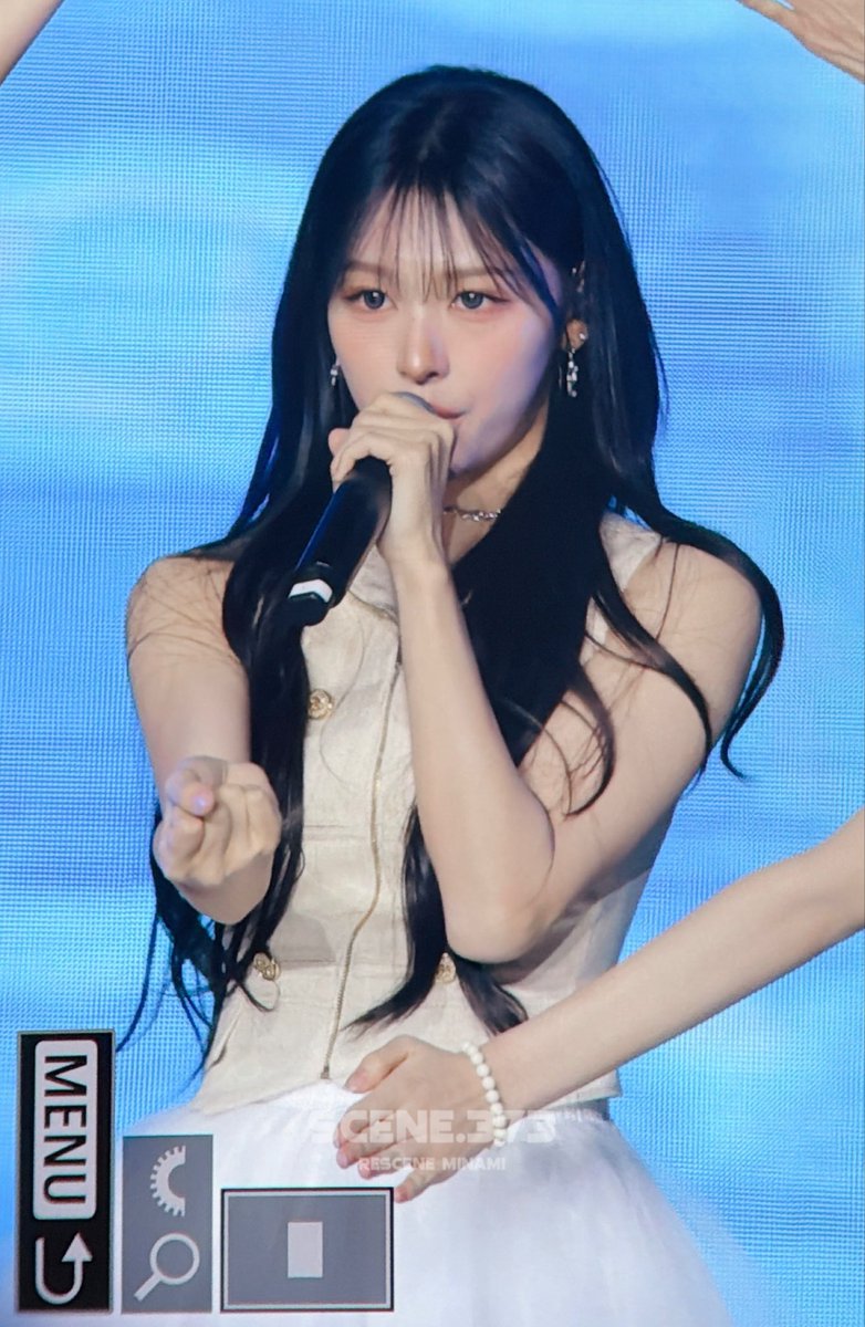 SCENE_373's tweet photo. 261003 IBK

#리센느 #RESCENE #リセンヌ
#미나미 #MINAMI #ミナミ https://t.co/SyygGzM9w1