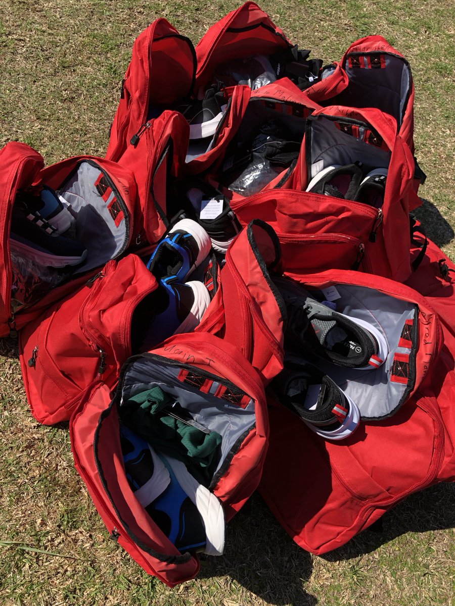 JohnPerlman's tweet photo. @DreamfieldsP is at the national cross country championships in Midrand to support and equip the 14 young runners taking part from our schools. Brilliant well organized day https://t.co/9jflh76mmK