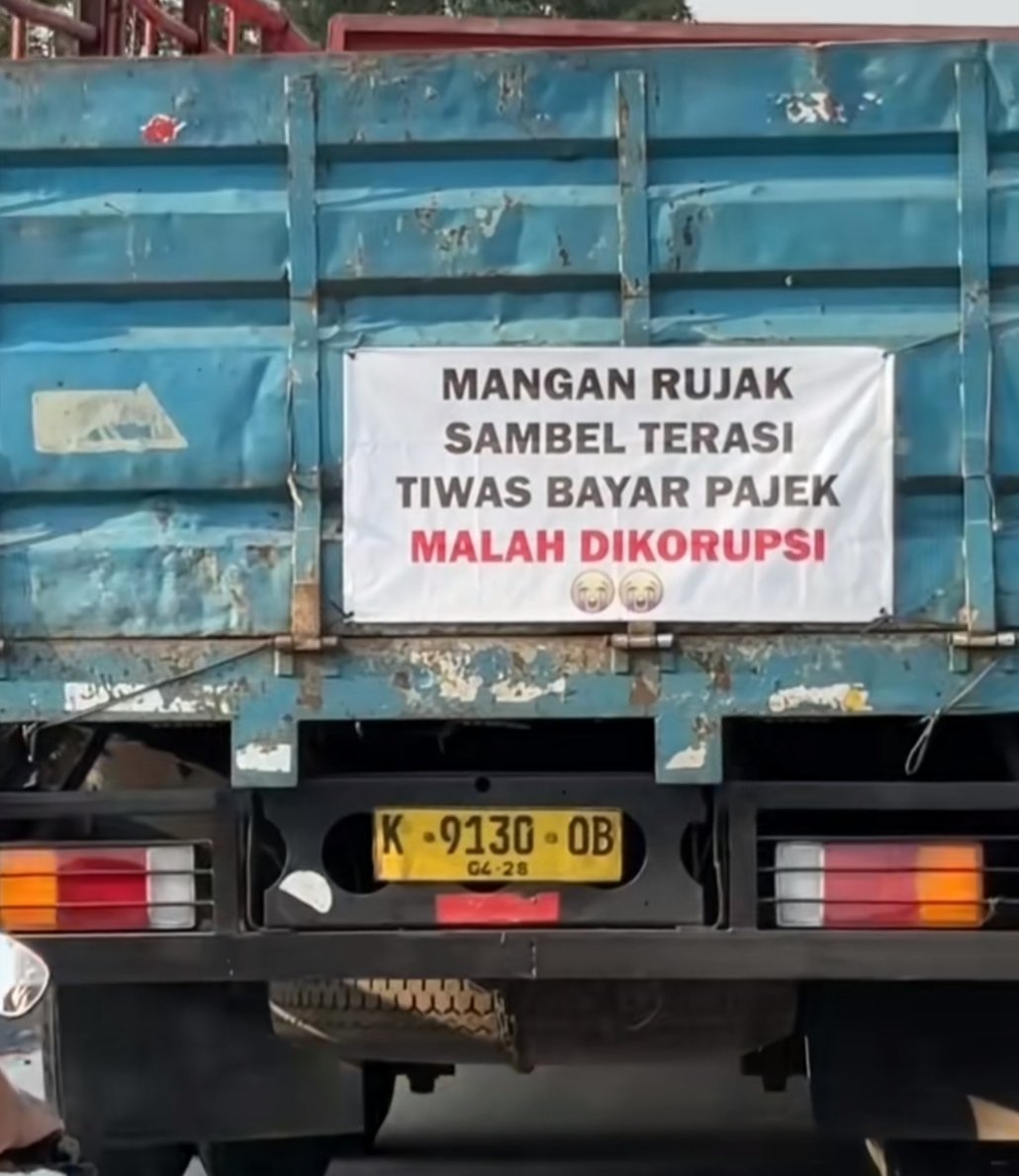 jawafess's tweet photo. Tulisan bokong trek https://t.co/FTiZc9za8K