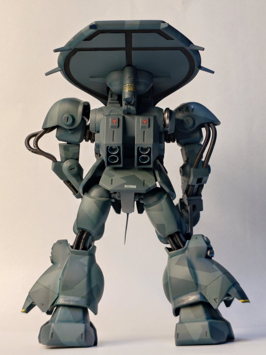 digichocola's tweet photo. 1/144アイザックこれで完成とします
宇宙空間を想定した暗いグレー色ボディカラーと明るいグレー色のレドームがよい感じになったかなと
＃プラモ
＃ガンプラ
＃完成しました
＃今月作ったプラモに間に合わず https://t.co/8xTKg16rIZ
