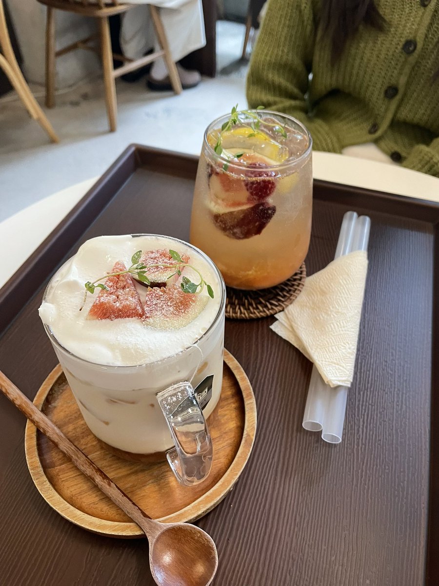 Onyou_imi's tweet photo. 분위기 좋은 카페 방문 (˵• ̀⩊•́˵) https://t.co/jB9RMJ38Pv