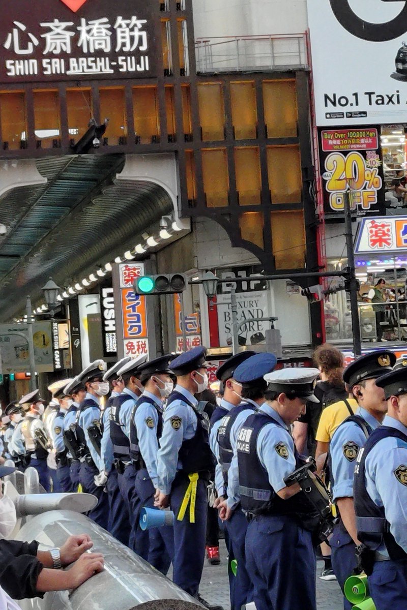 道頓堀の警戒を示す画像