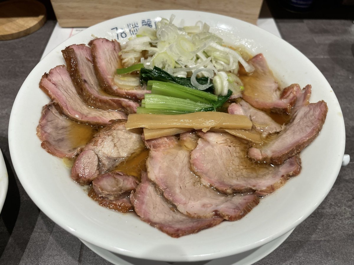 r_sign's tweet photo. 久々の高松は忙しない
けど嫌いじゃない https://t.co/rkhFUVQ43B