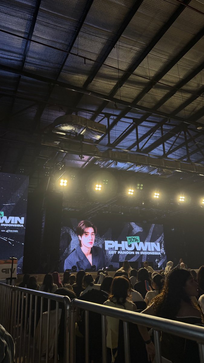 nongcess_'s tweet photo. omg omg https://t.co/fkJhrmMvhh