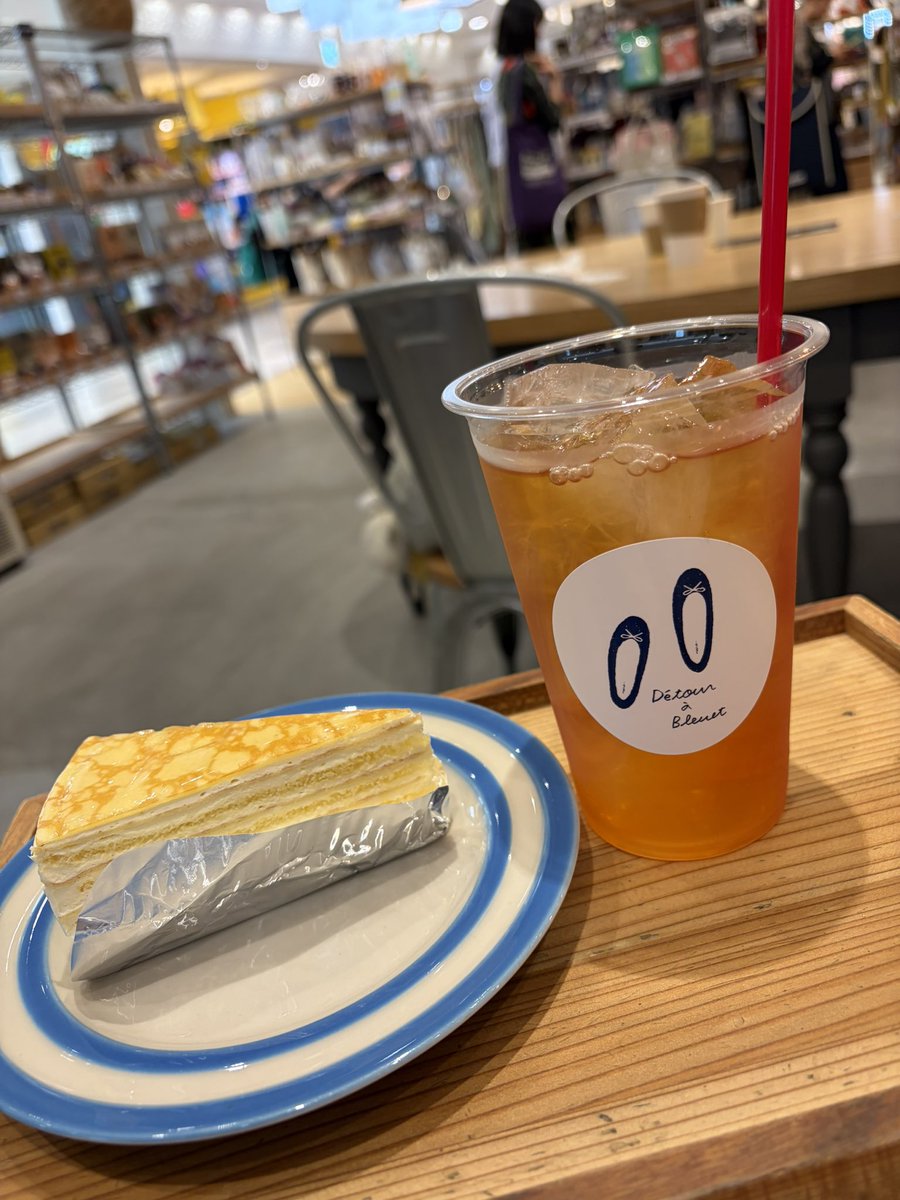 bb8zai's tweet photo. mille-crepe💛 https://t.co/fZqvYxJBqT