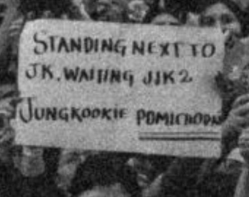 jeoncorejk's tweet photo. my heart is so full knowing that jungKook captured this moment... yesh jungKook we are eagerly waiting for this 🙏

#정국 #JUNGKOOK_WORLDTOUR https://t.co/WUd775pbu0