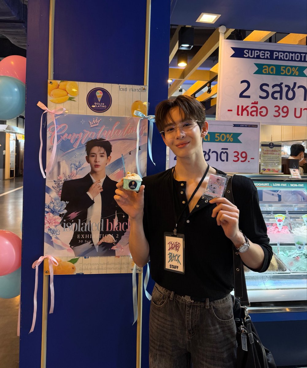Jamessu_w's tweet photo. วันนี้เป็นวันสุดท้ายสำหรับการโชว์ผลงานแล้วนะครับ ใครที่อยากเดินชมผลงานบรรยากาศนิทรรศการต้องรีบมาแล้วนะะ ส่วนวันพรุ่งนี้จะเป็นวันพรีเซนต์ก็ต้องมาเหมือนกันนะคับมาเยอะๆเลยยย 🎨🖤

ISOLATED BLACK EXHIBITION 2 D4
#isolatedblvck2
#JamesS https://t.co/sKhZNvMmpD