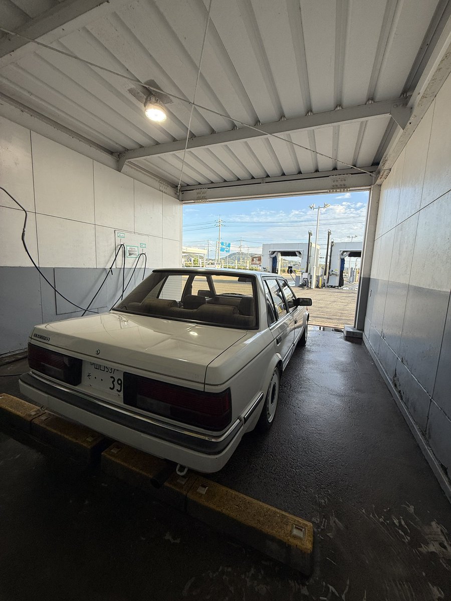 aKi_y_R's tweet photo. 洗車する https://t.co/1v1UzuhigX