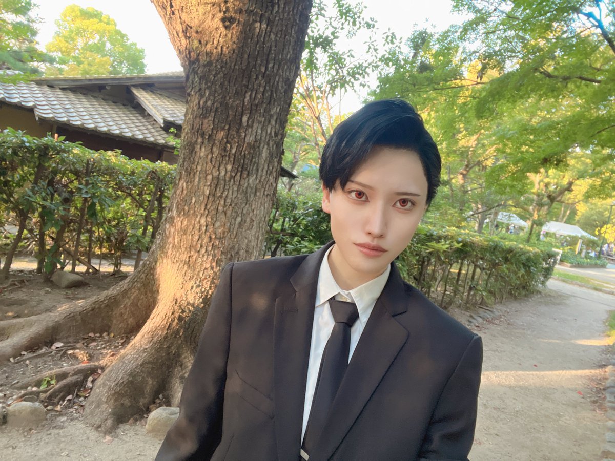 OJIN_ooe243's tweet photo. どこ見てんねん選手権　優勝 https://t.co/0lHEP6w2Q2