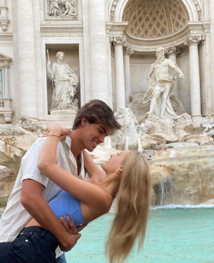 Diorgirlx's tweet photo. manifesting italy https://t.co/NMOpGgrSb9