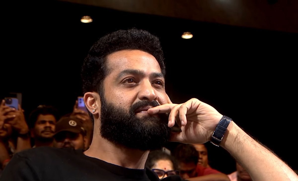 VishwaTarak99's tweet photo. @tarak9999 I will not spare you 🔥🔥🔥🔥. Tiger Standing for Women ❤️ https://t.co/kpV0jzUuye
