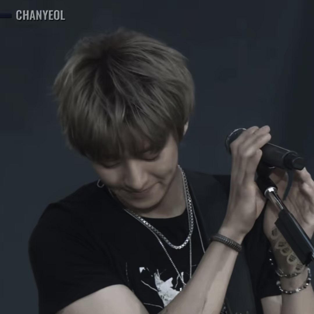 1992inlove's tweet photo. the details.. #CHANYEOL #찬열 https://t.co/xWUCOgjfEV