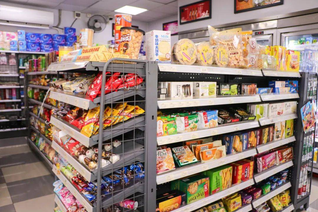 DouglasVar8yvp's tweet photo. Convenience stock restock complete! Fresh snacks, chilled drinks, and daily essentials are fully stocked for your quick stops today. Grab what you need on your way out! https://t.co/tD3cRG2Lbo