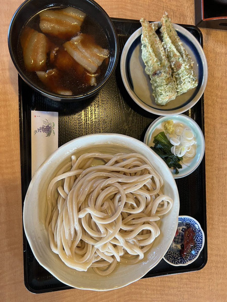 showono1's tweet photo. 肉汁うどん小
ちくわ天 https://t.co/aIwUM3Bu3T
