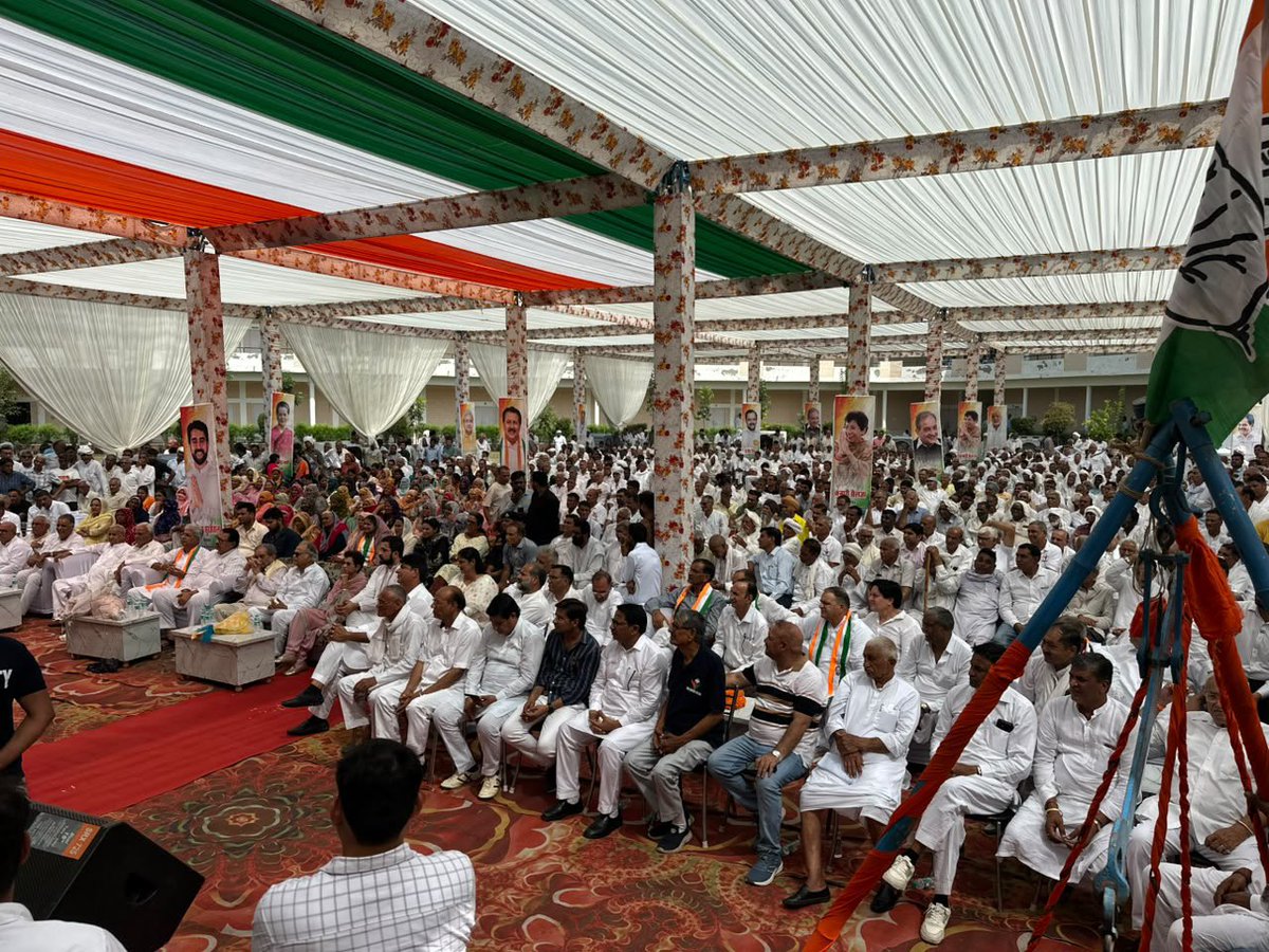BrijendraSpeaks's tweet photo. आज उचाना ब्लॉक के कांग्रेस कार्यकर्ता सम्मेलन में हरियाणा कांग्रेस प्रभारी श्री @SanjaySDutt जी ,हरियाणा कांग्रेस अध्यक्ष @raonarenderinc जी , कांग्रेस महासचिव @Kumari_Selja जी, पूर्व केंद्रीय मंत्री @ChBirenderSingh जी, हरियाणा विधानसभा के पूर्वर् स्पीकर @KuldpSharma57 जी , कैथल से विधायक @adityasurjewala जी, हरियाणा के पूर्व सी.पी.एस @gillankherapss जी , पूर्व विधायक श्री जोगीराम व अन्य वरिष्ठ नेताओं की उपस्थिति रही।इस कार्यक्रम के सफल आयोजन पर हमारे सभी साथियों का हार्दिक अभिनंदन व आभार।