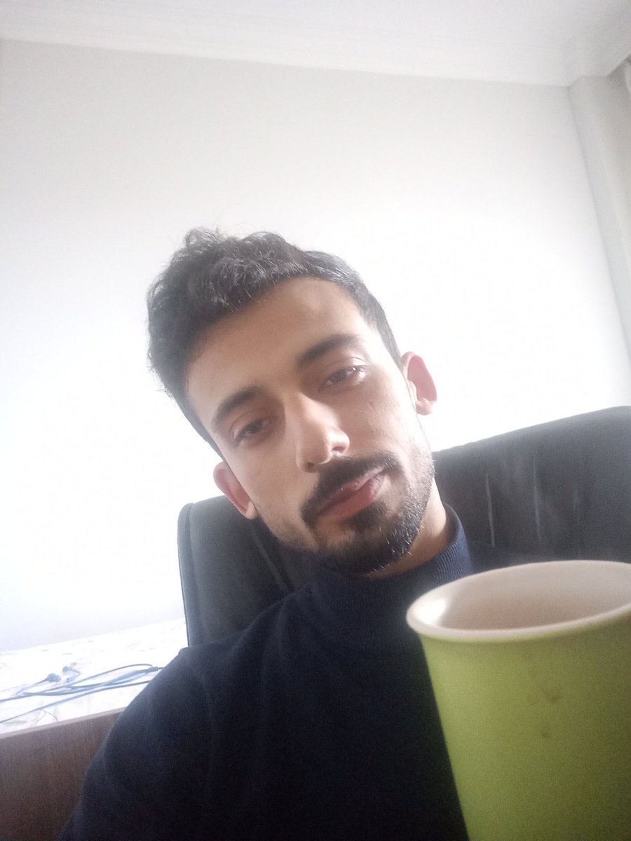 YArslantas74260's tweet photo. GÜNAYDIN 🥱 kahve mükemmel birşey cidden☕ https://t.co/vBKyQmWlOV
