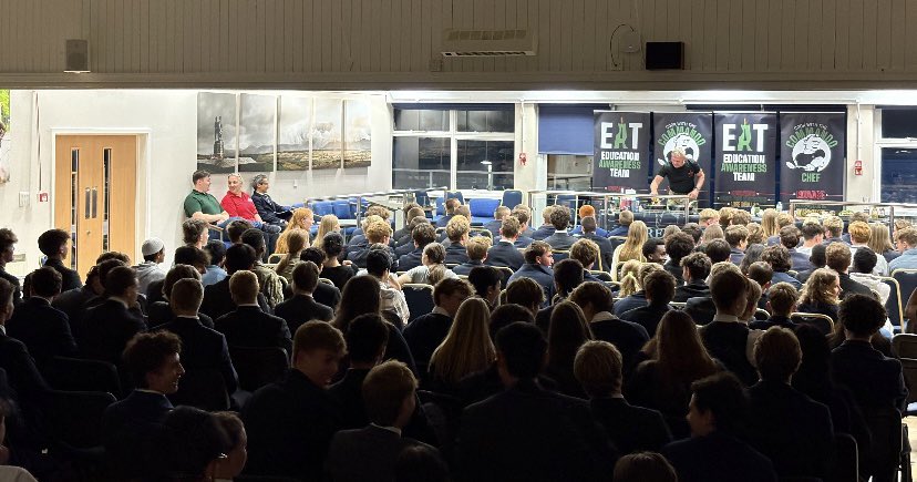 CommandoChef's tweet photo. Another level last night! 👊
Presentation on food &amp; life to 170 Royal Marines Cadets getting ready for today’s Pringle Trophy Competition @RoyalMarines @royalmarinecade @GenGJenkinsRM - good luck to you all, just the best of young people - Hoofing! @RoyalNavy https://t.co/gIjRZqB2VQ
