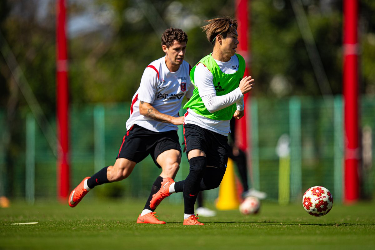 REDSOFFICIAL's tweet photo. 10.3 TRAINING | 📷

トレーニングの様子はこちら📱
https://t.co/VreKLRjLEo

#UrawaRedDiamonds #urawareds #浦和レッズ #WeareREDS https://t.co/q99VuAfW8Z