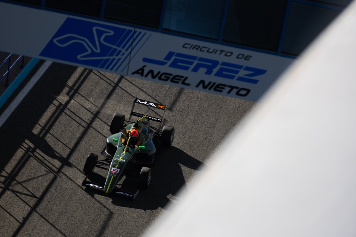 Fontzi_'s tweet photo. Still great memories from Jerez but... racing never stops and next week we have Navarra!

📲 @vinyi_arnau96
#AlfonsMiettinen #AFM #E4 #F4 #Epic #EpicChampionships #Eurocup4 #F4Spain #SpanishF4 #Navarra #LosArcos #FlyingFinn #SingleSeaters #WeLiveForRacing https://t.co/xsHo4yVdN6