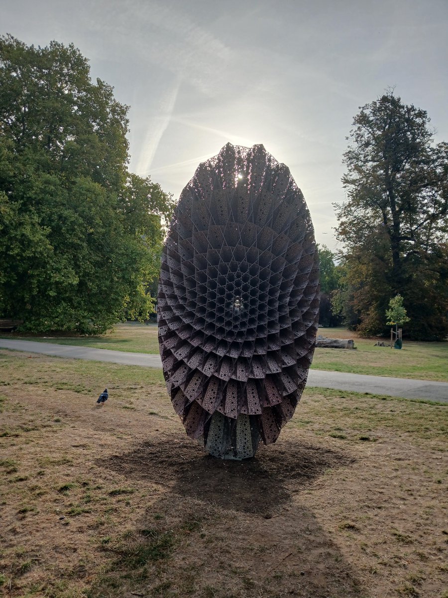 KarenBeadle's tweet photo. #cosmicgeometry 'Eye of the Needle' #regentspark #timepebbles concept of deep time - reflection on #celestial phenomena artist Conrad Shawcross - we all know about the passage of time https://t.co/q0X5SWfOne