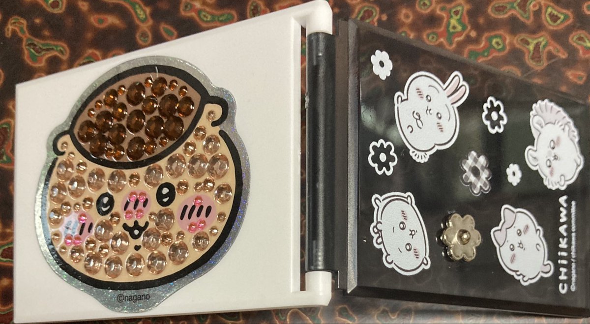 Ao91111595's tweet photo. ミラー裏に貼った🪞✨✨ https://t.co/wTwt5hfMH3