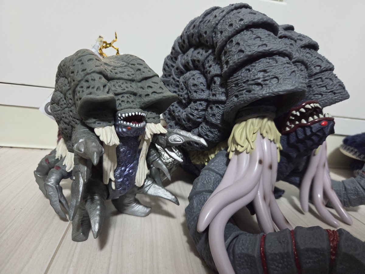 dEITs8XIL7c3Apx's tweet photo. 戯華のガタノゾーアボリュームが凄いです！
DX版と比較すると親子のように見えてきます笑
値段もかなりしますがそれ相応の内容になっています！ https://t.co/qh6dKQfhRm