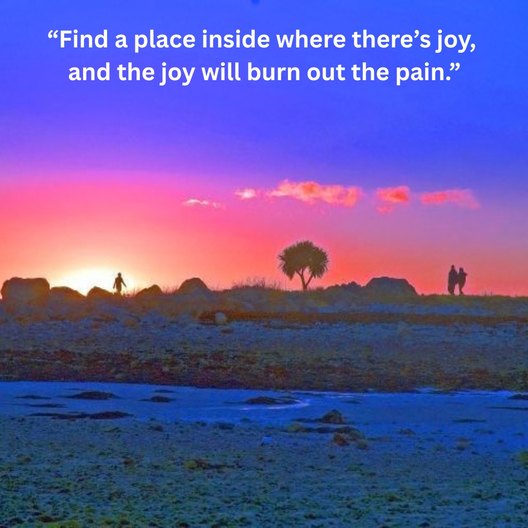 MeditationalSt8's tweet photo. Joseph Campbell
“Find a place inside where there’s joy, and the joy will burn out the pain.”
#LetsGoHome #positiveenergy #meditation #MeditationMusic #MusicTherapy #HealingMusic #Joy #lovelife❤️ https://t.co/UKscCUwsWb