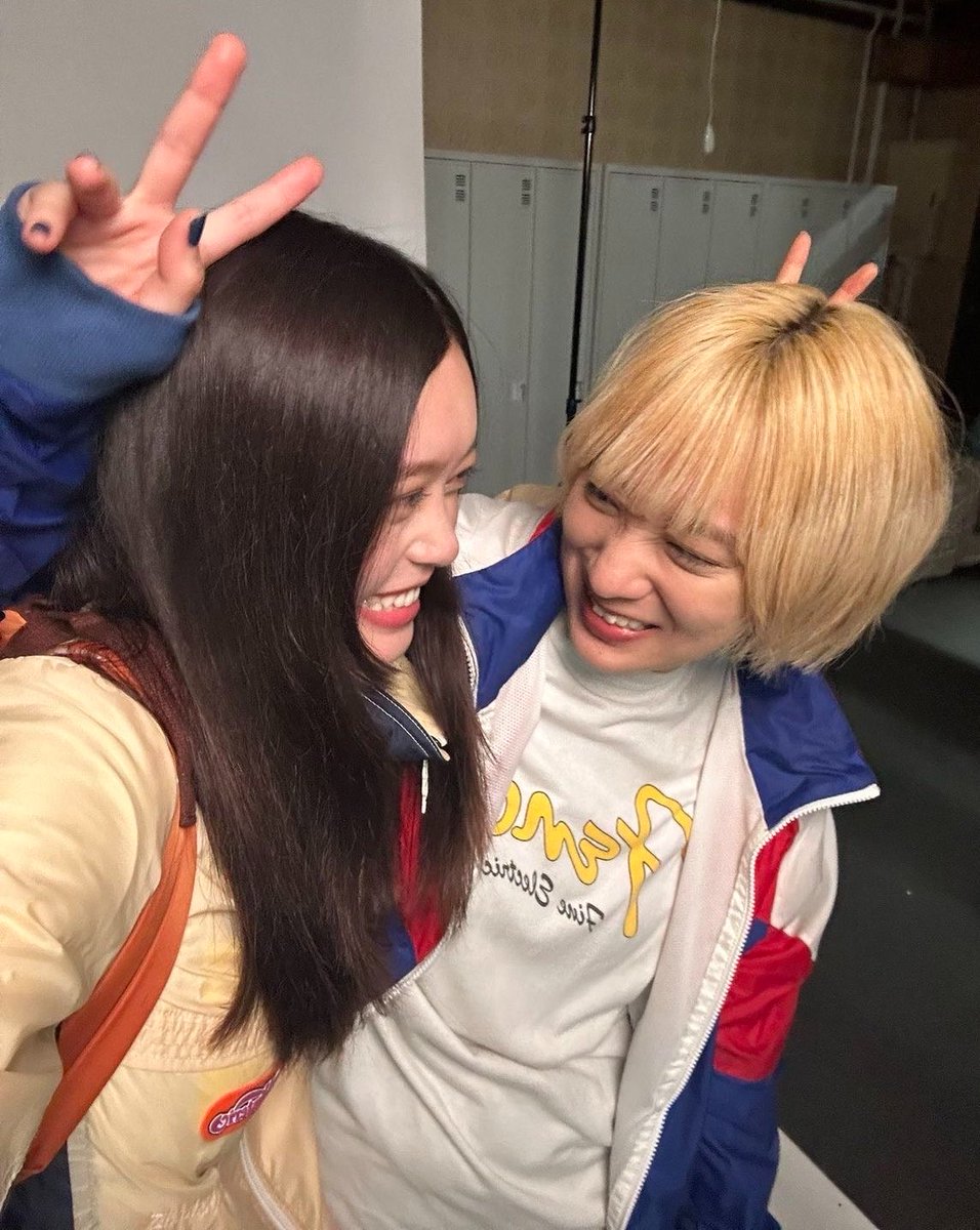 akariayoh's tweet photo. 2人の向かい合い写真大好き
 #髙石あかり  #伊澤彩織  #ベイビーわるきゅーれ https://t.co/gSC8gG8nEF