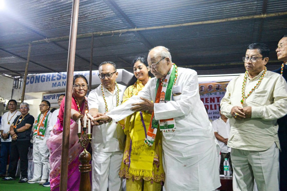 MahilaCongress's tweet photo. AIMC National President @LambaAlka ji participated in the “Empowerment of Women in Politics” programme organised by City District Mahila Congress under the aegis of Manipur Pradesh Mahila Congress Committee at Congress Bhawan, Imphal.

The programme brought together women leaders and workers to strengthen women’s participation, representation and leadership in political and public life.

📍 Imphal, Manipur

#MahilaCongress #ManipurCongress