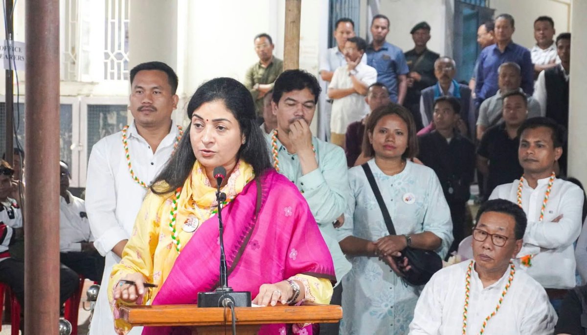 MahilaCongress's tweet photo. AIMC National President @LambaAlka ji participated in the “Empowerment of Women in Politics” programme organised by City District Mahila Congress under the aegis of Manipur Pradesh Mahila Congress Committee at Congress Bhawan, Imphal.

The programme brought together women leaders and workers to strengthen women’s participation, representation and leadership in political and public life.

📍 Imphal, Manipur

#MahilaCongress #ManipurCongress