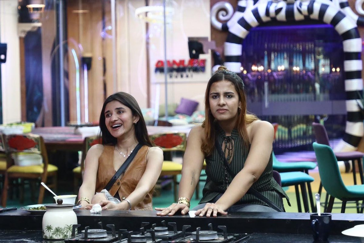 Asadch1548's tweet photo. Let's make the demand heard for Rhiti Tiwari's comeback! @RhitiTiwari23 BRING BACK RHITI BB20
https://t.co/PwMtXztOgl